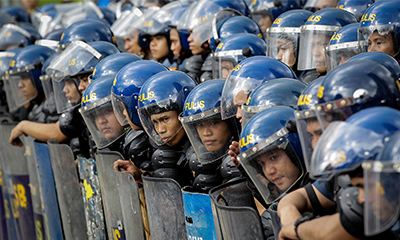 Police riot control helmet